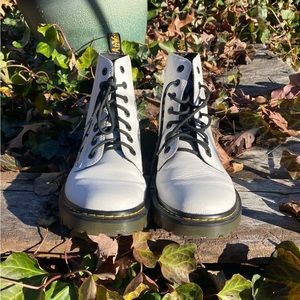 White Dr.Marten Air Wair Boots